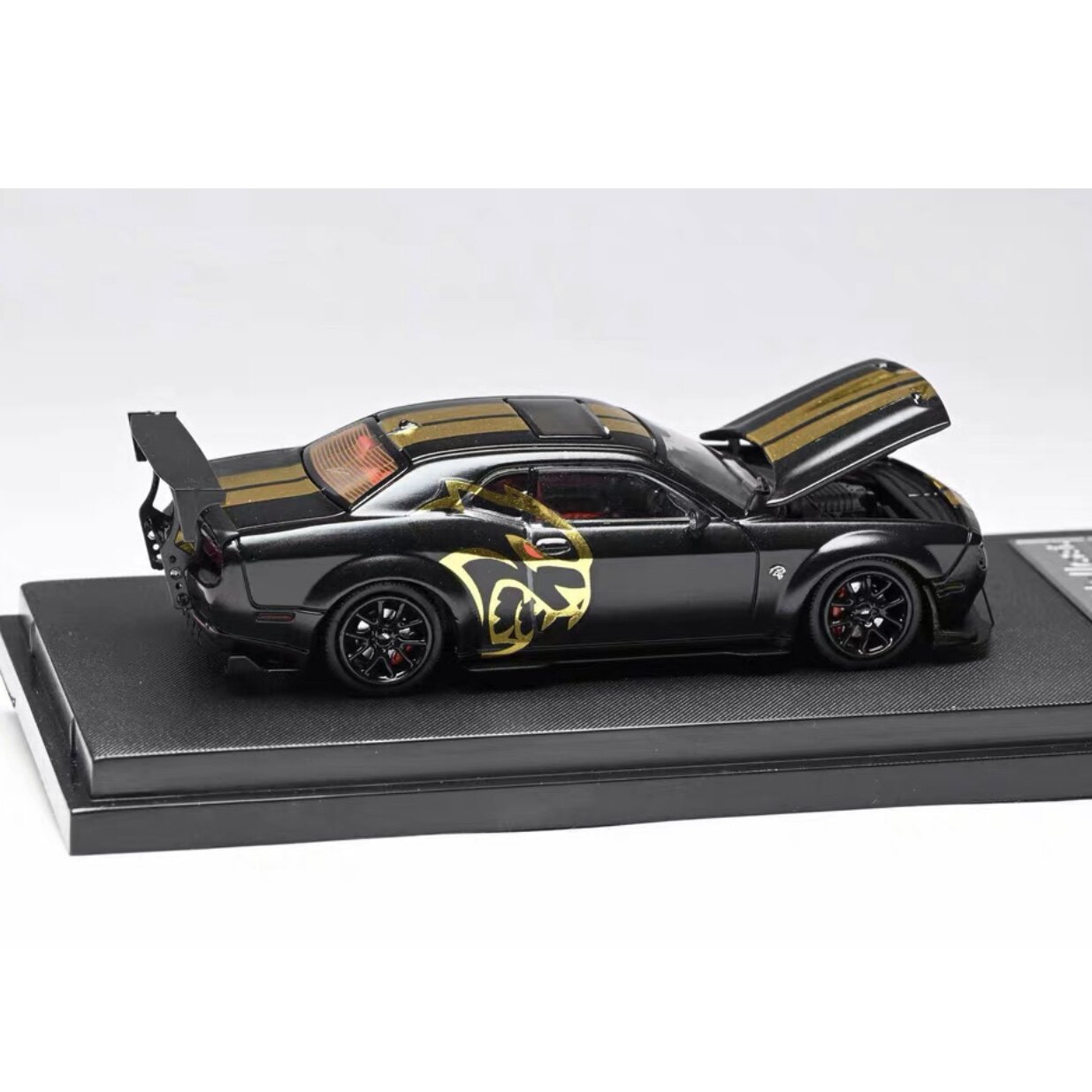 ダイキャスト SH 1:64スケール ダッジ・チャレンジャー - Die Cast Car 1 64 のレビューと価格