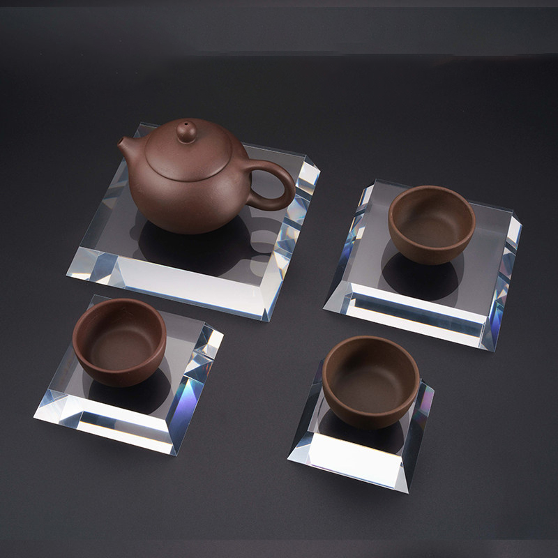 透明アクリル製台形斜め縁スクエアブロックディスプレイシェルフ - Display Risers Set のレビューと価格